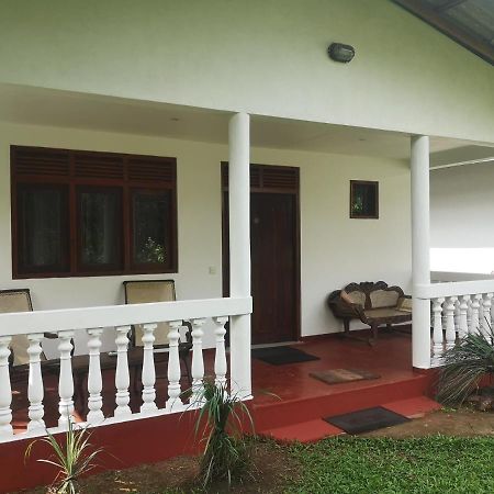Vidisa Hotel Хиккадува Экстерьер фото